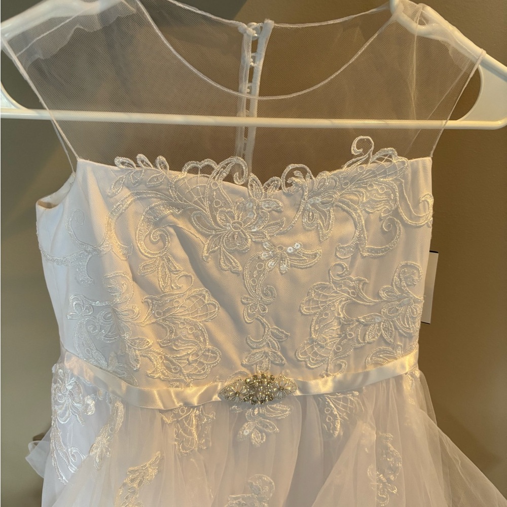 NWT David's Bridal Cap Sleeve White Flower Girl or Communion Dress - Size 8 - Picture 2 of 8